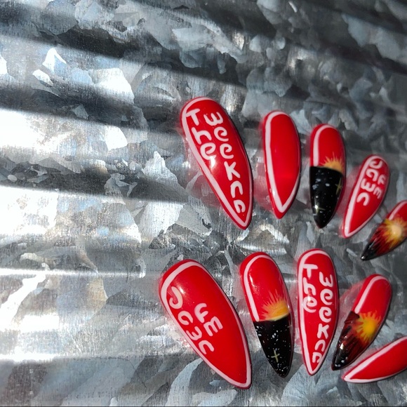 THE WEEKND Dawn FM press on nail Set - Picture 7 of 10